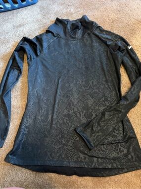 Nike Black Long-Sleeve Mock Neck Pullover with Subtle Snake Print